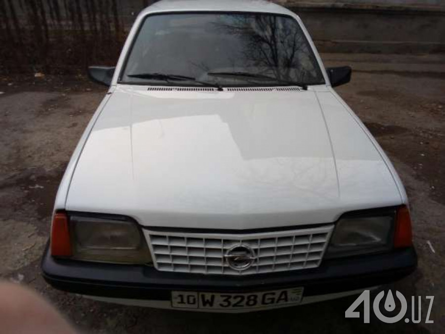 Opel Ascona C