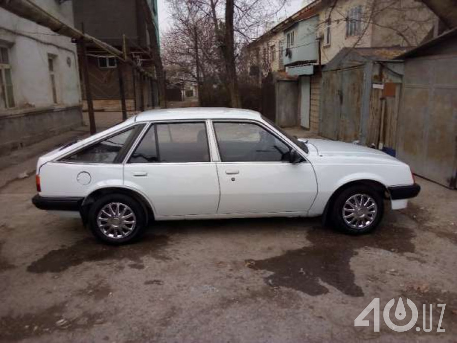 Opel Ascona C