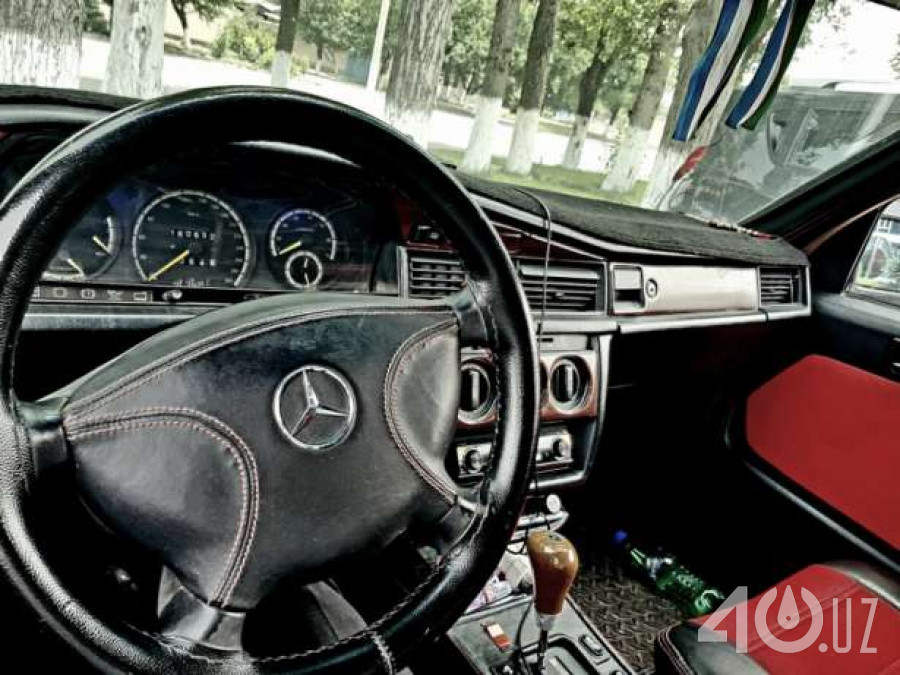 Mercedes-Benz 190 (W201)