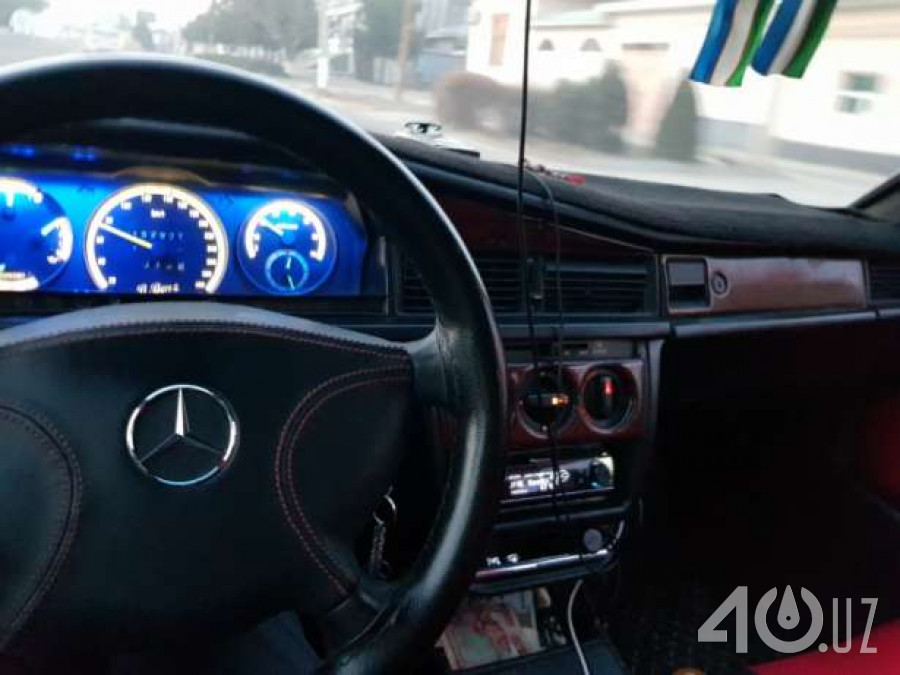 Mercedes-Benz 190 (W201)