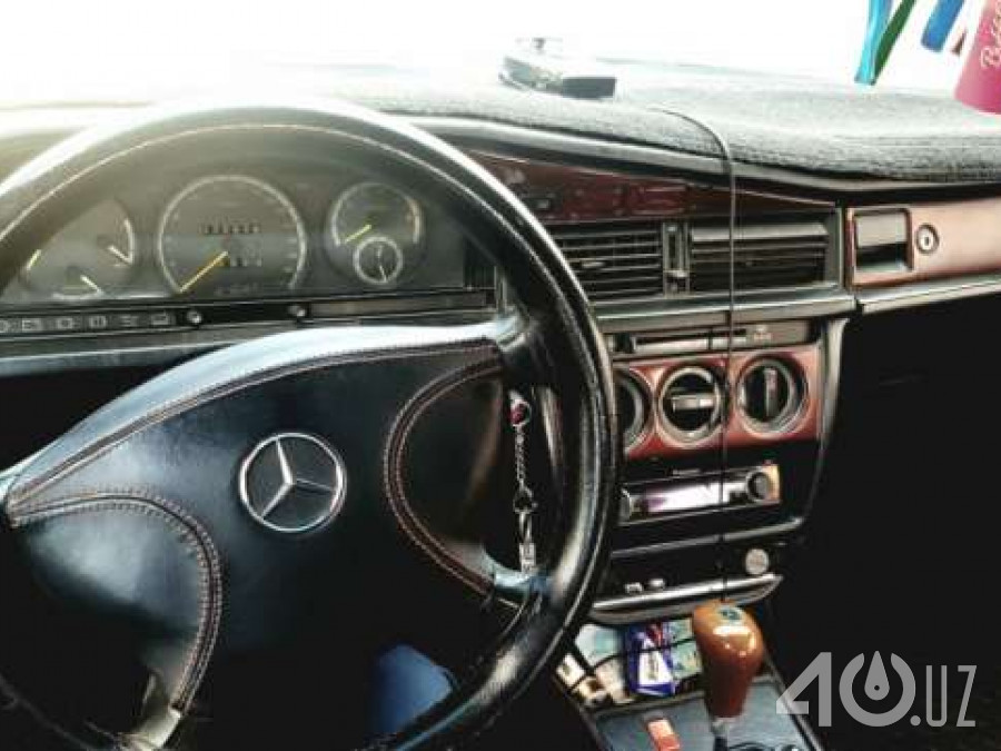 Mercedes-Benz 190 (W201)