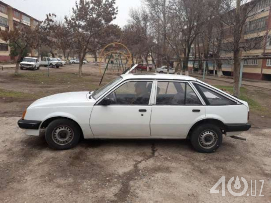 Opel Ascona C