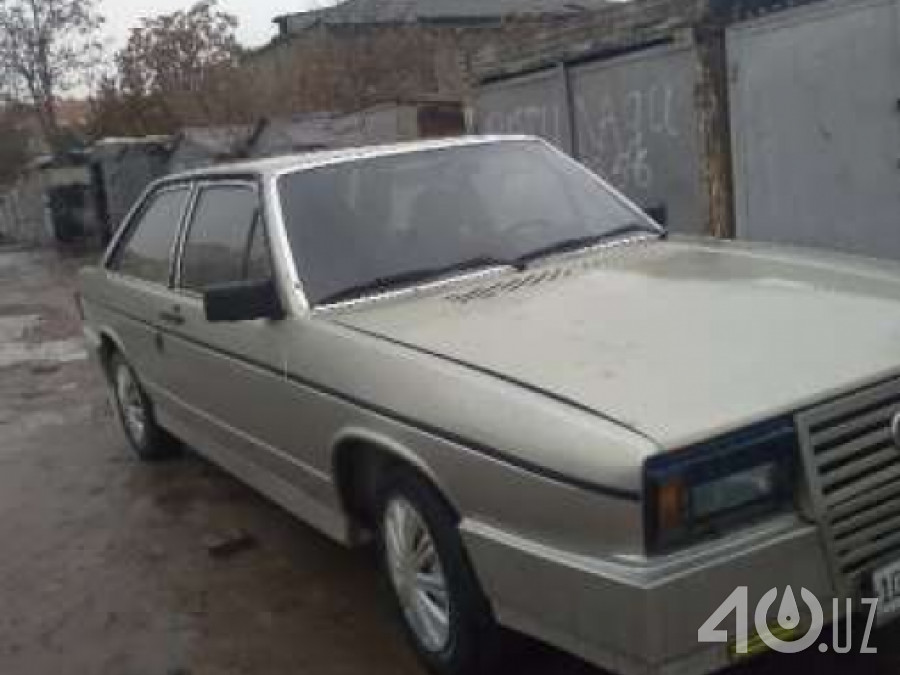 Audi 100 II (C2)