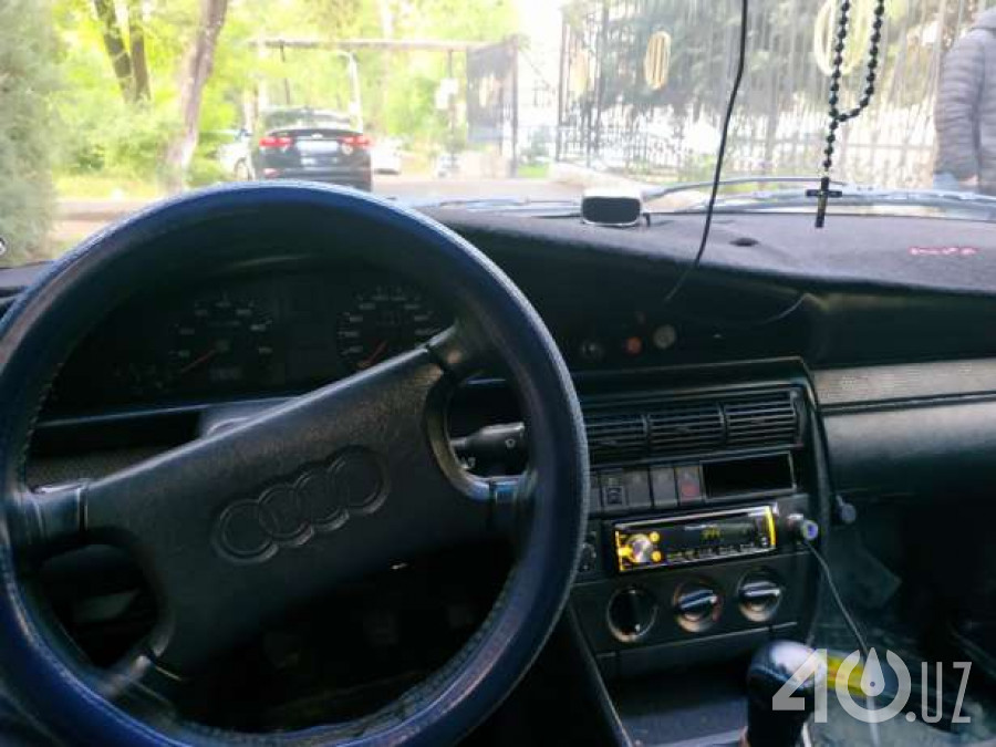 Audi A6 I (C4)