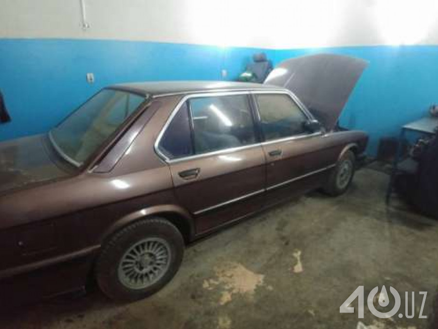 BMW 5 серия II (E28)