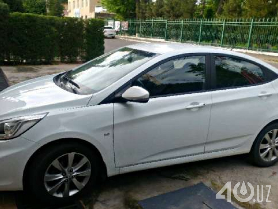 Hyundai Accent IV