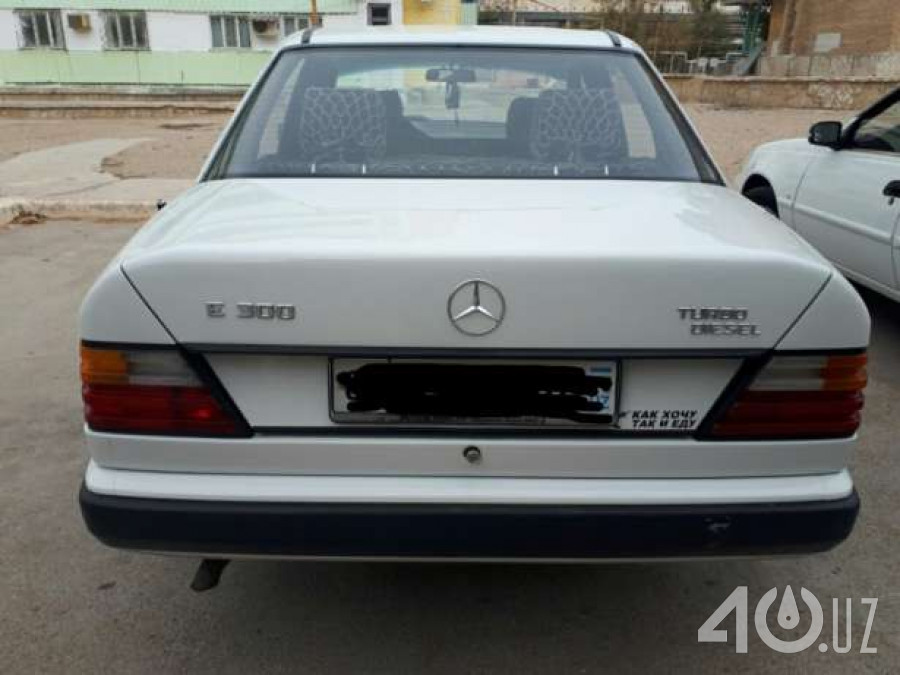 Mercedes-Benz W124