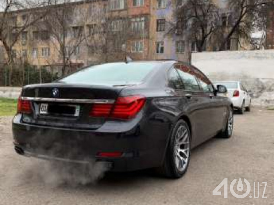 BMW 7 серия V (F01/F02/F04)