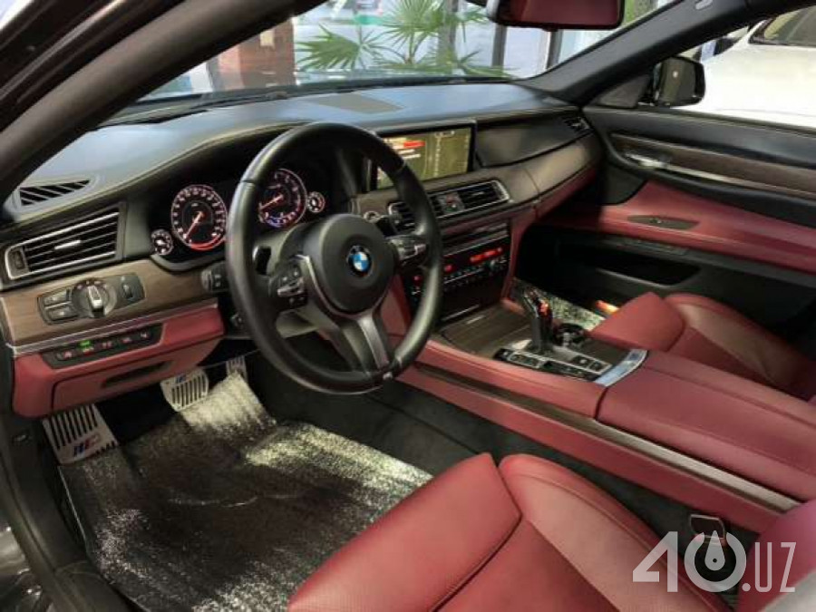 BMW 7 серия V (F01/F02/F04)