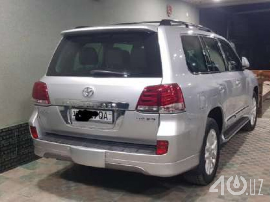 Toyota Land Cruiser 200 Series