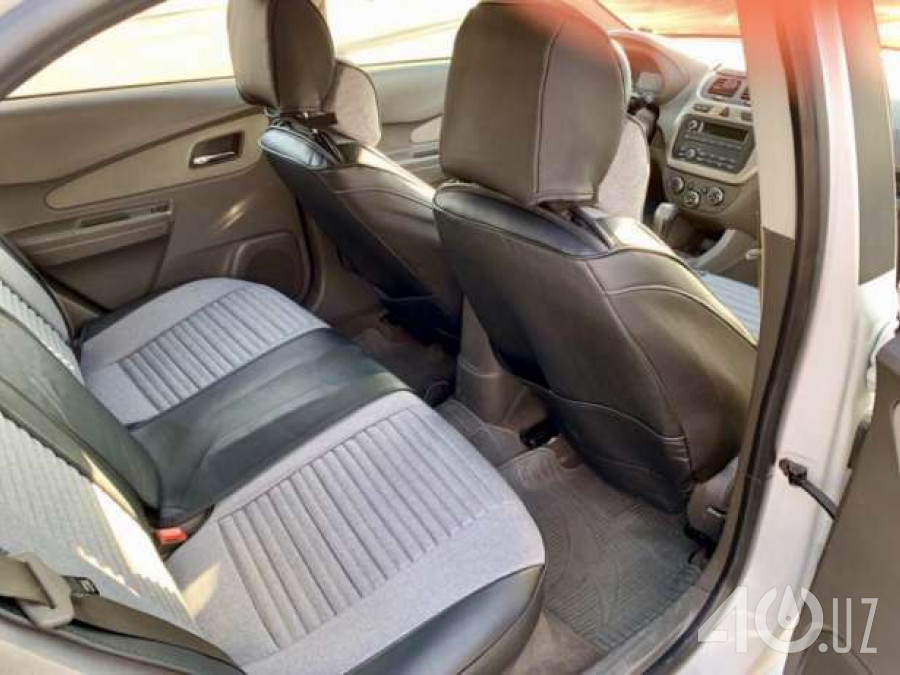 Chevrolet Uz Cobalt II