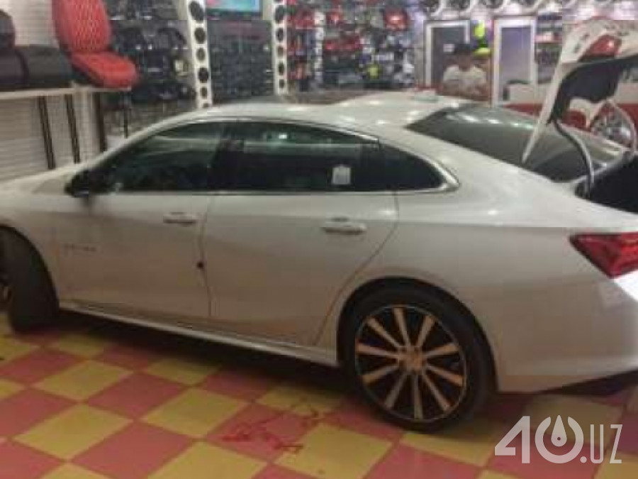 Chevrolet Uz Malibu II