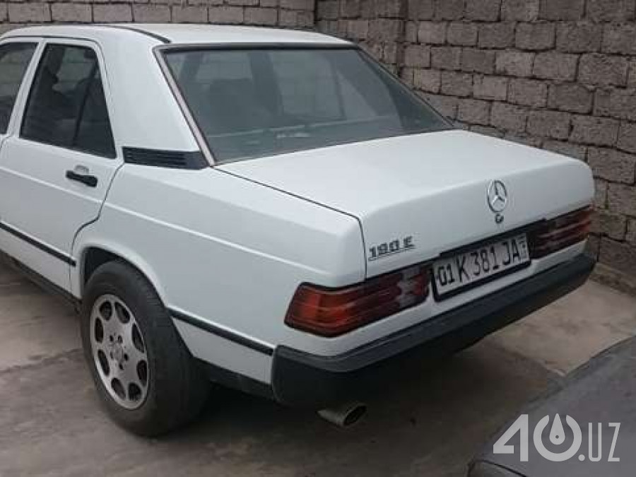 Mercedes-Benz 190 (W201)