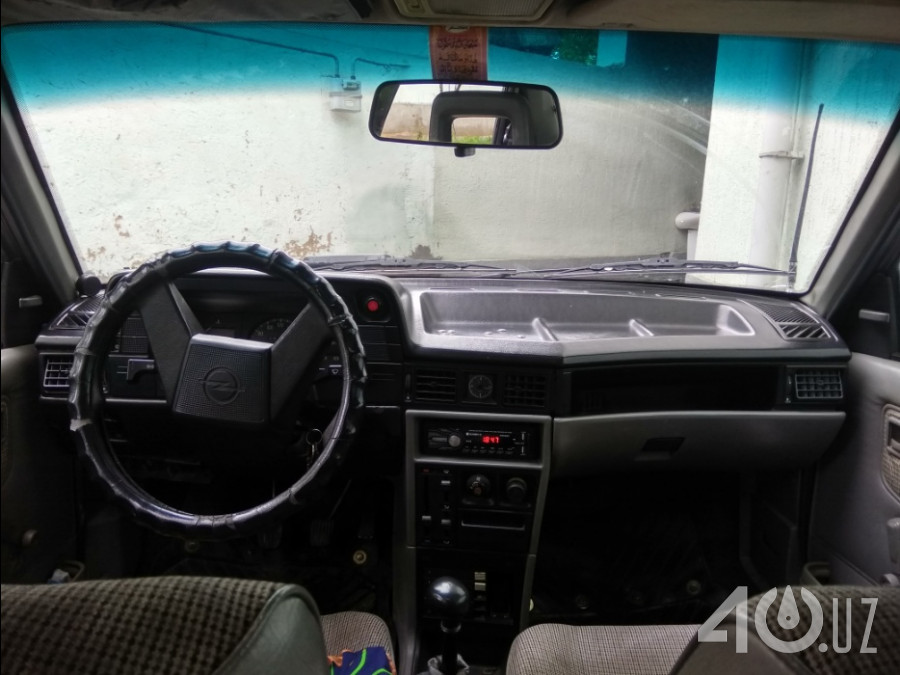 Opel Kadett E
