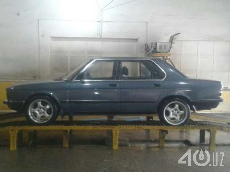 BMW 5 серия II (E28)