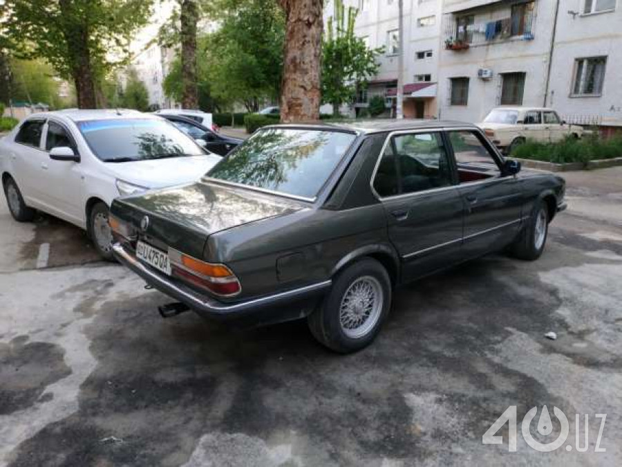BMW 5 серия II (E28)