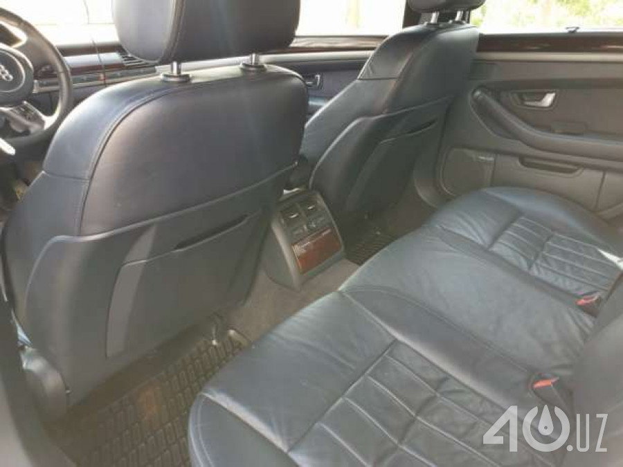 Audi A8 II (D3)