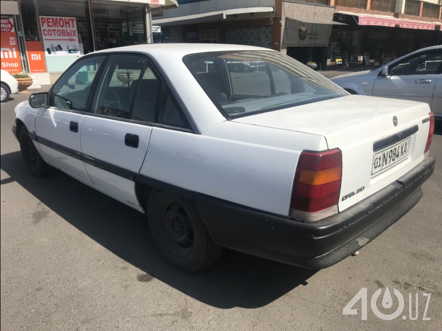Opel Omega A