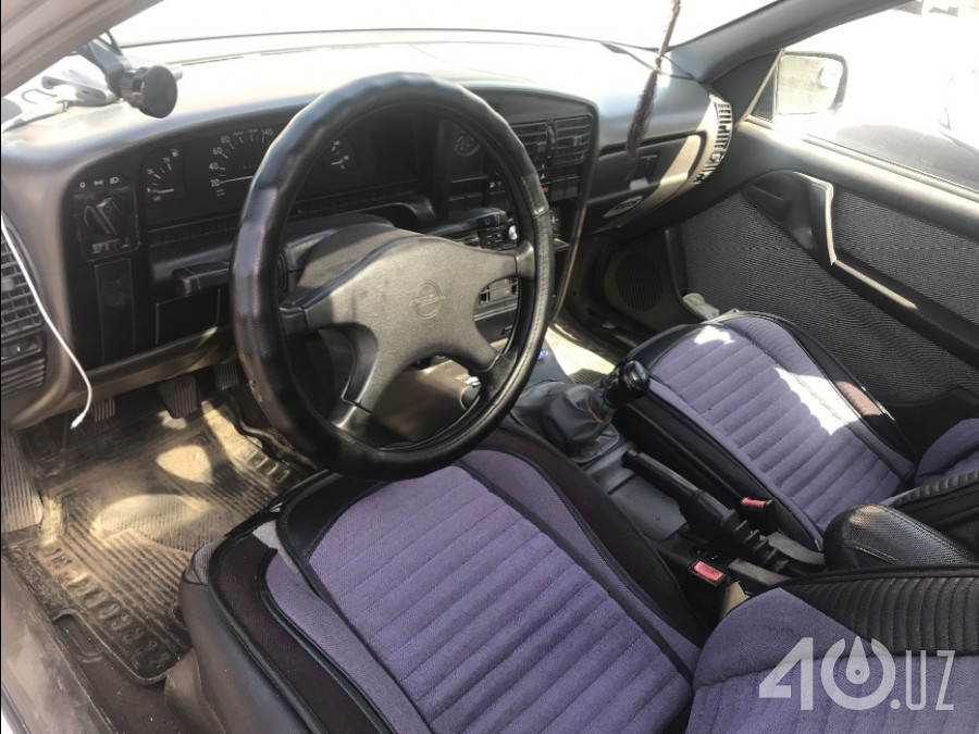 Opel Omega A