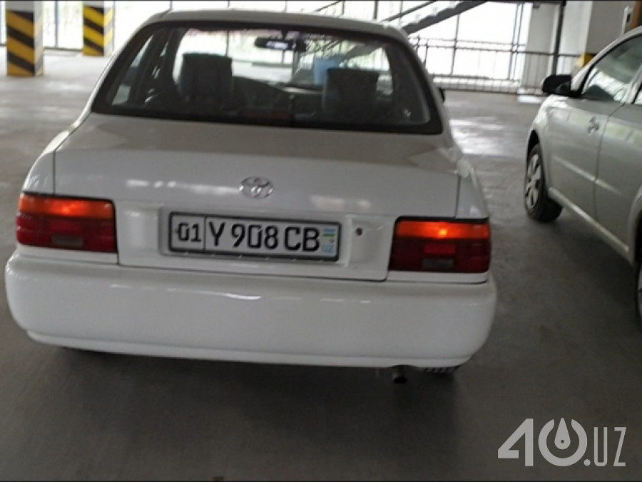 Toyota Corolla VII (E100)