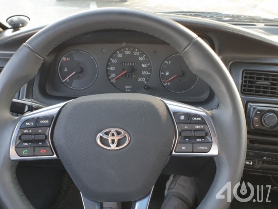 Toyota Corolla VII (E100)
