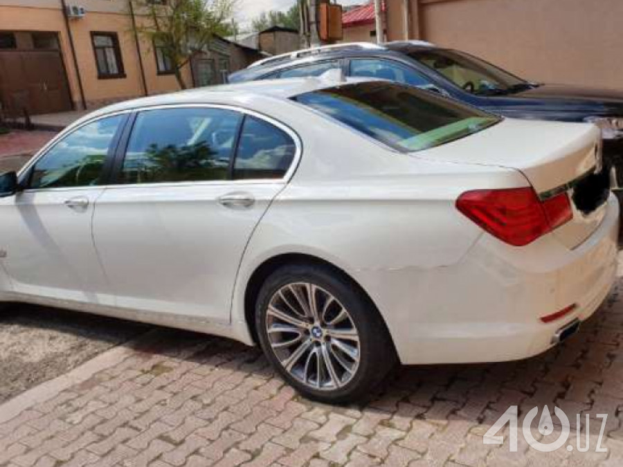 BMW 7 серия V (F01/F02/F04)