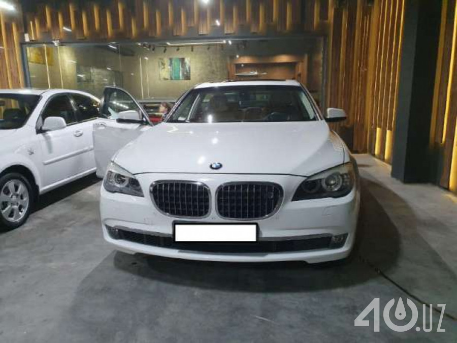 BMW 7 серия V (F01/F02/F04)