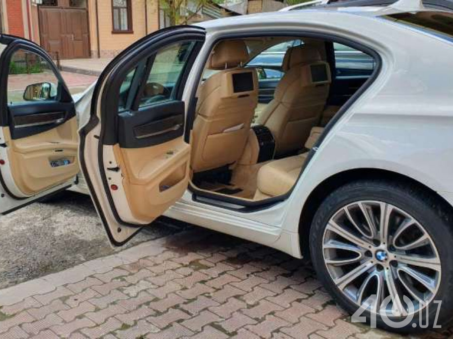 BMW 7 серия V (F01/F02/F04)