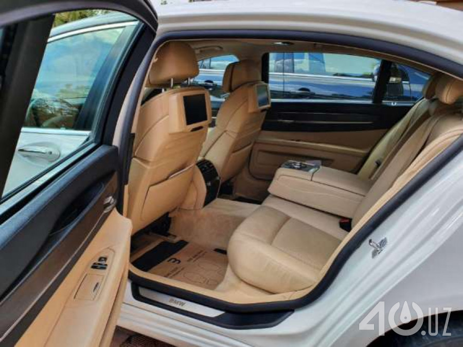 BMW 7 серия V (F01/F02/F04)