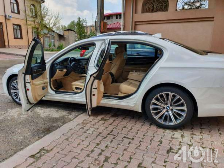 BMW 7 серия V (F01/F02/F04)