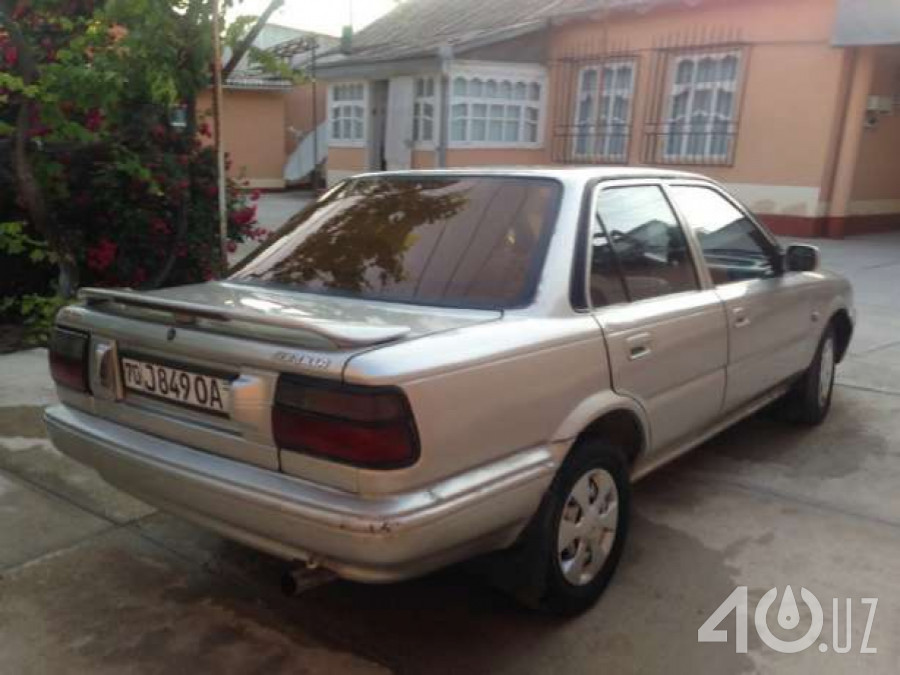 Toyota Corolla VII (E100)