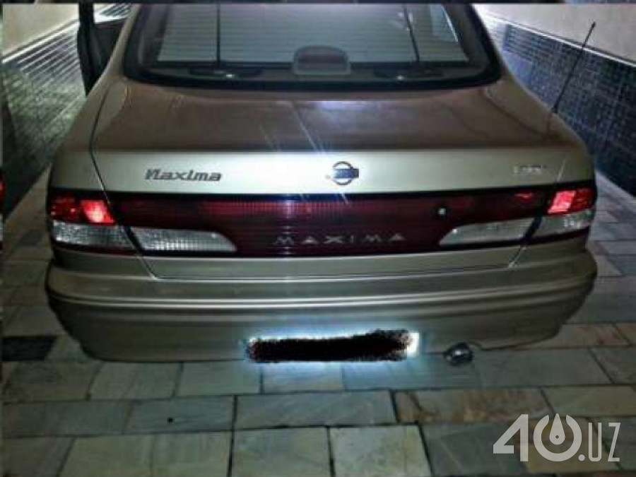 Nissan Maxima IV (A32)