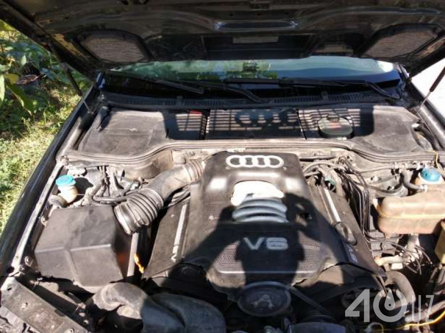 Audi A8 I (D2)