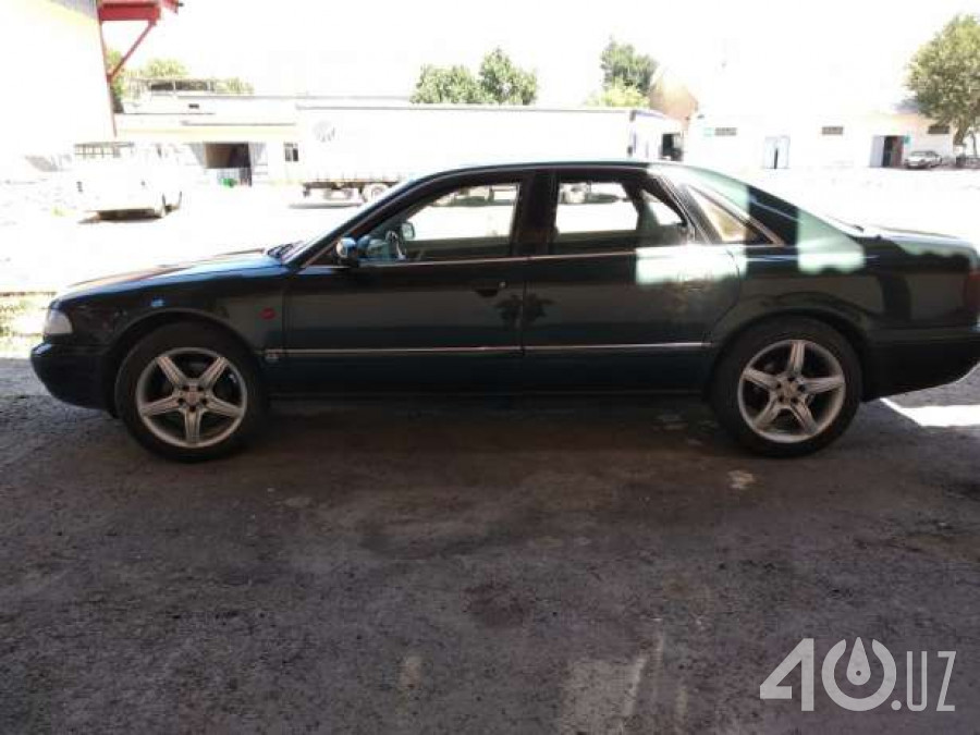 Audi A8 I (D2)