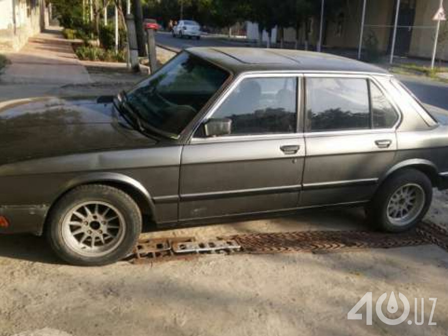 BMW 5 серия II (E28)