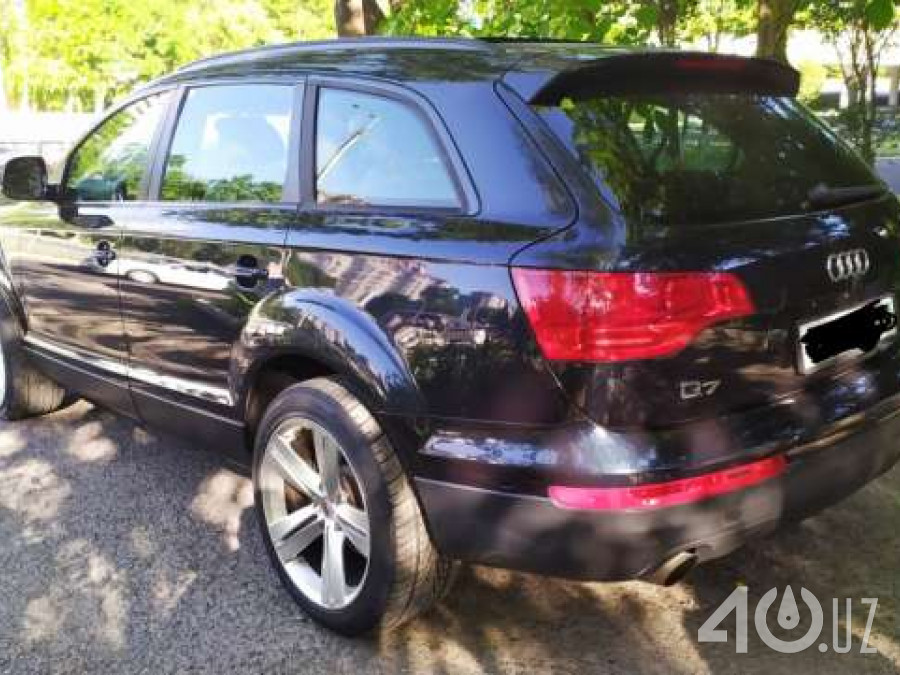 Audi Q7 I