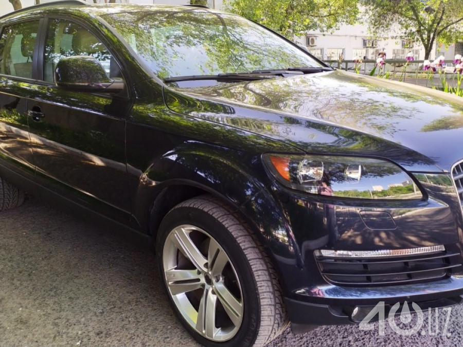 Audi Q7 I
