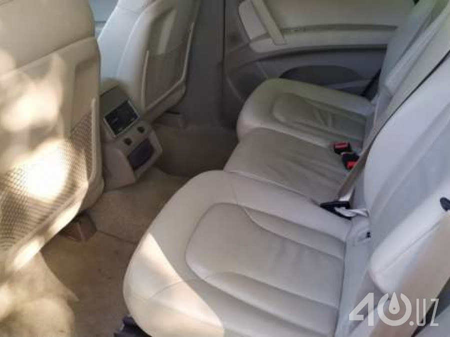 Audi Q7 I
