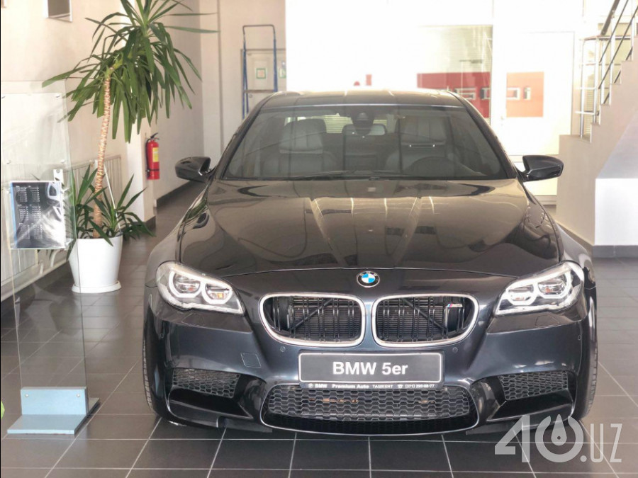 BMW M5 V (F10)