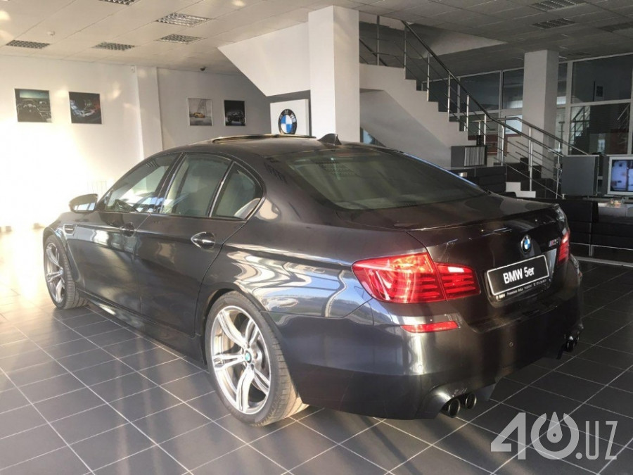 BMW M5 V (F10)
