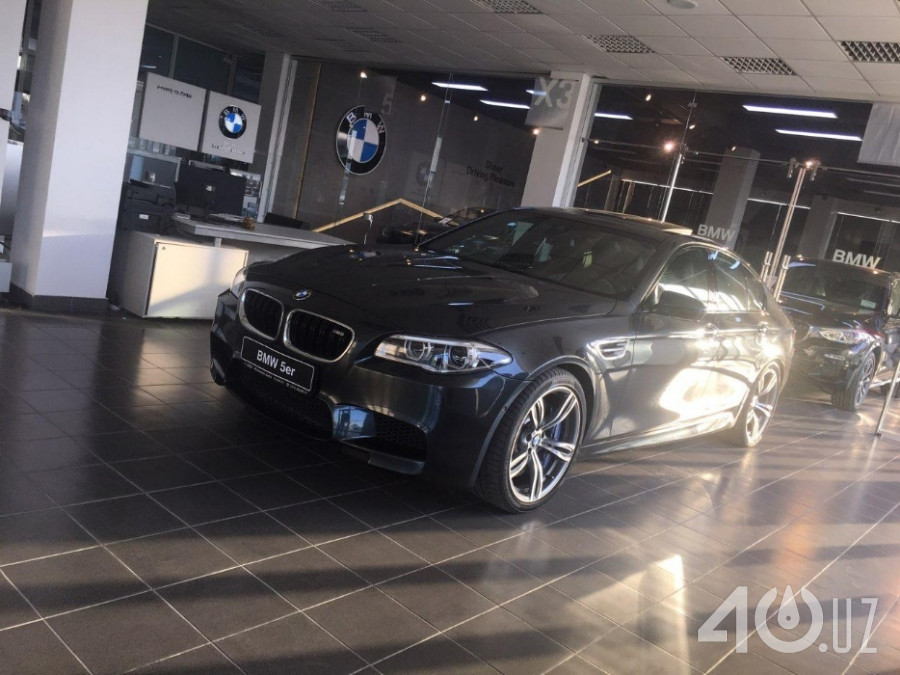 BMW M5 V (F10)