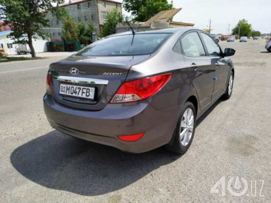 Hyundai Accent IV