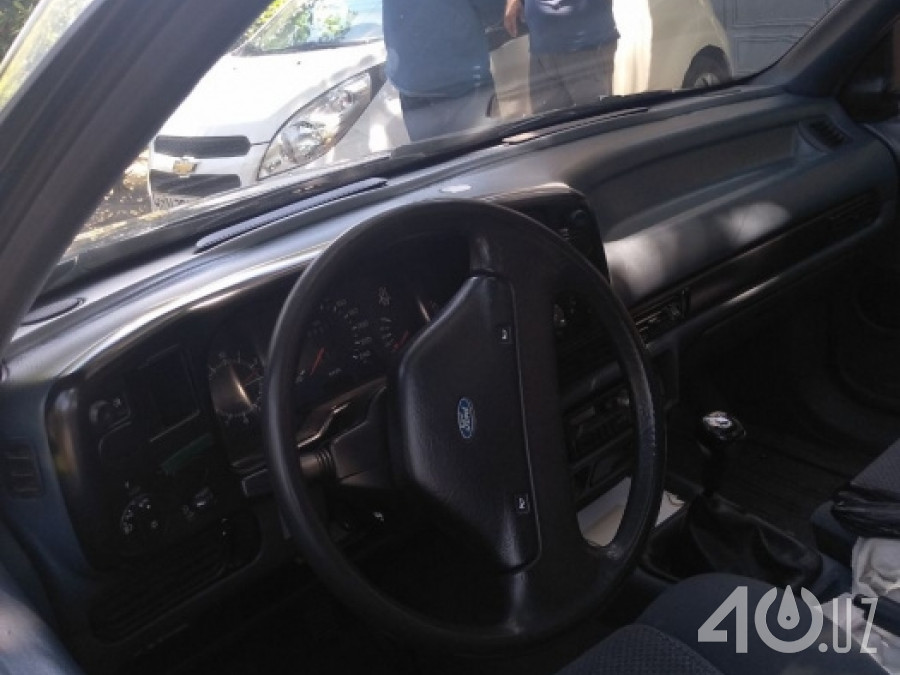 Ford Scorpio I