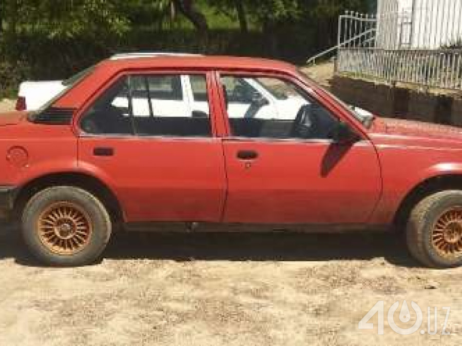Opel Ascona C
