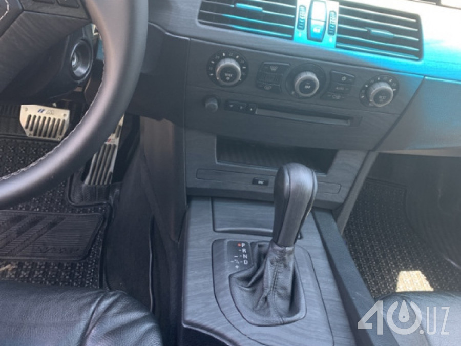 BMW 5 серия V (E60/E61)