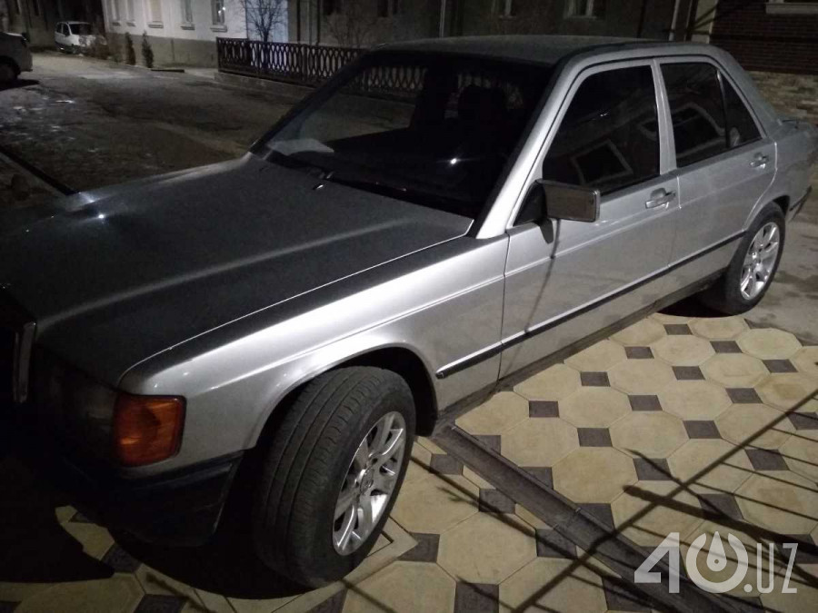 Mercedes-Benz 190 (W201)