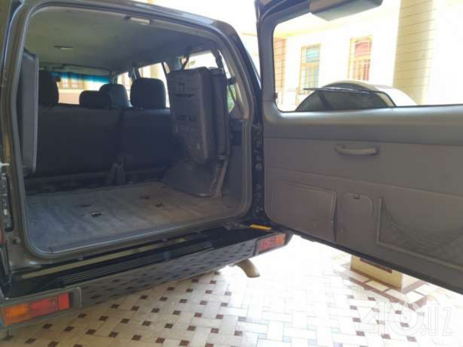 Toyota Land Cruiser 100 Series