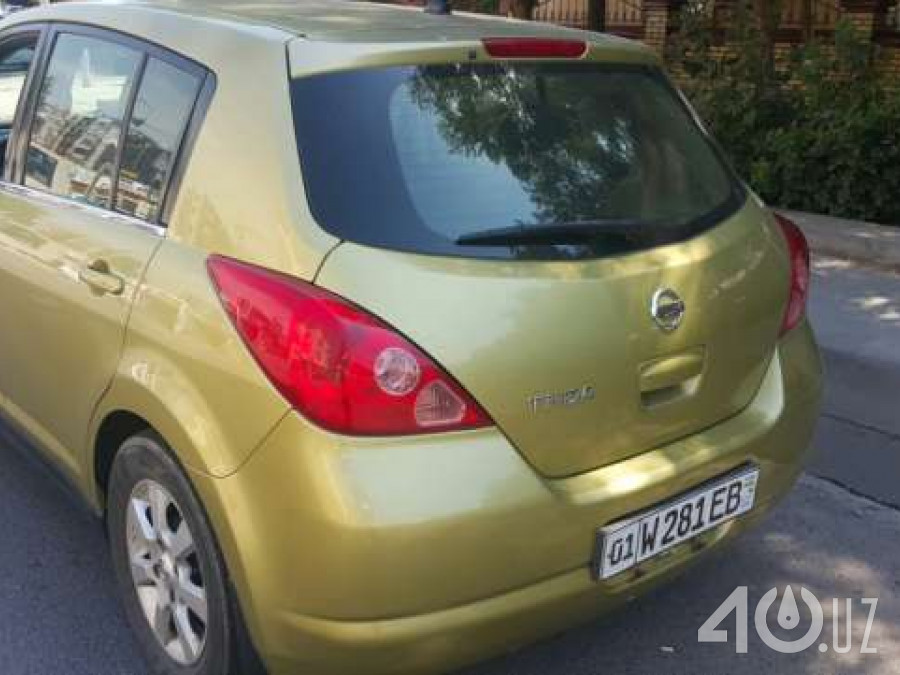 Nissan Tiida I