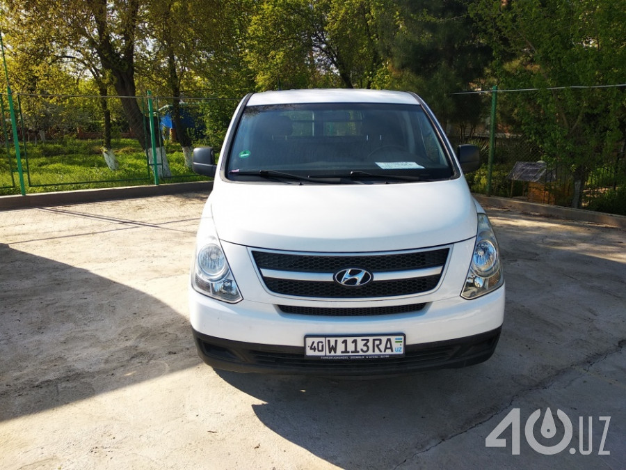 Hyundai H-1 II