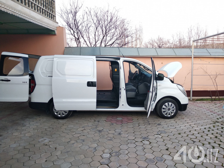 Hyundai H-1 II